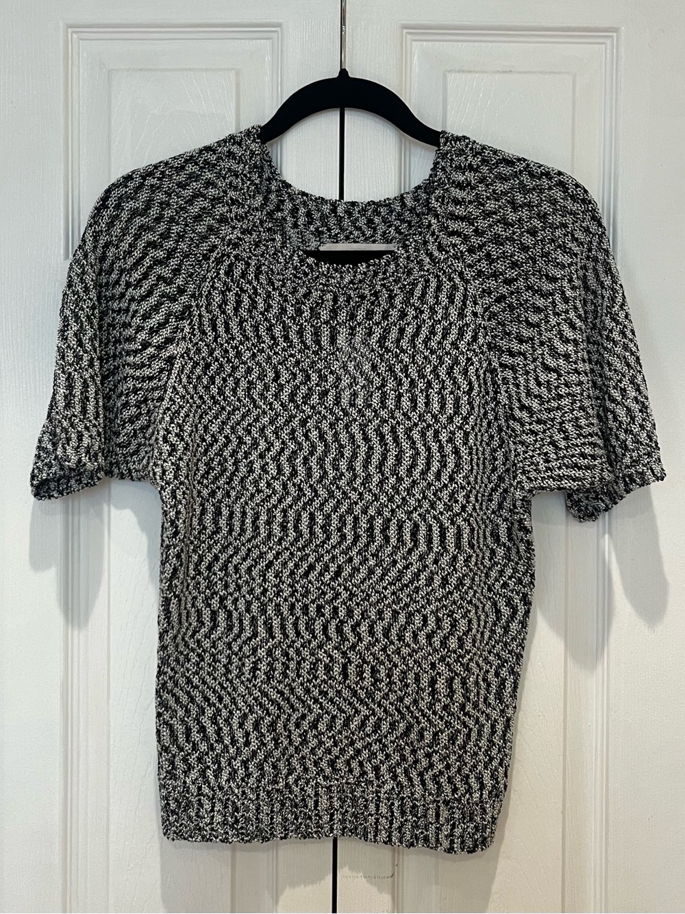 LOFT Black and White Knit Short-Sleeve Top